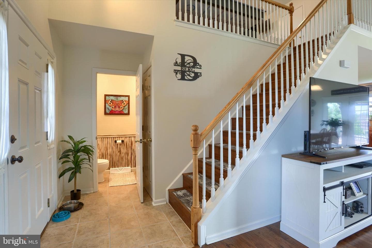 365 Lynne Drive photo 9
