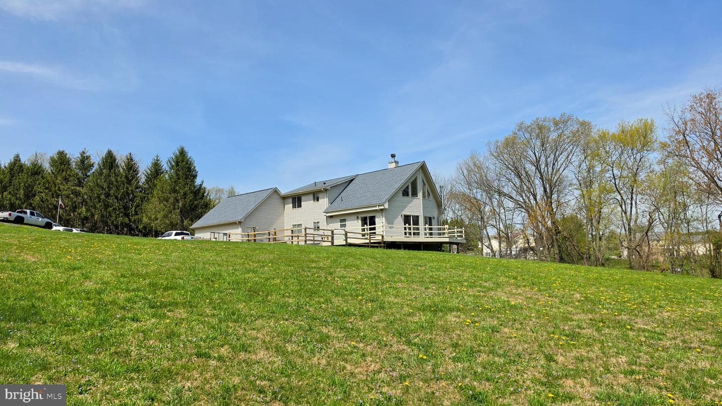 6262 Thoman Drive photo 2