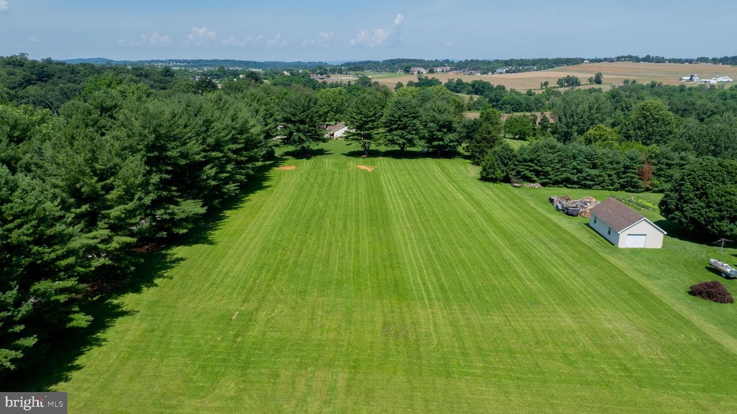 445 Berkeley Model Steinfelt Rd photo 6