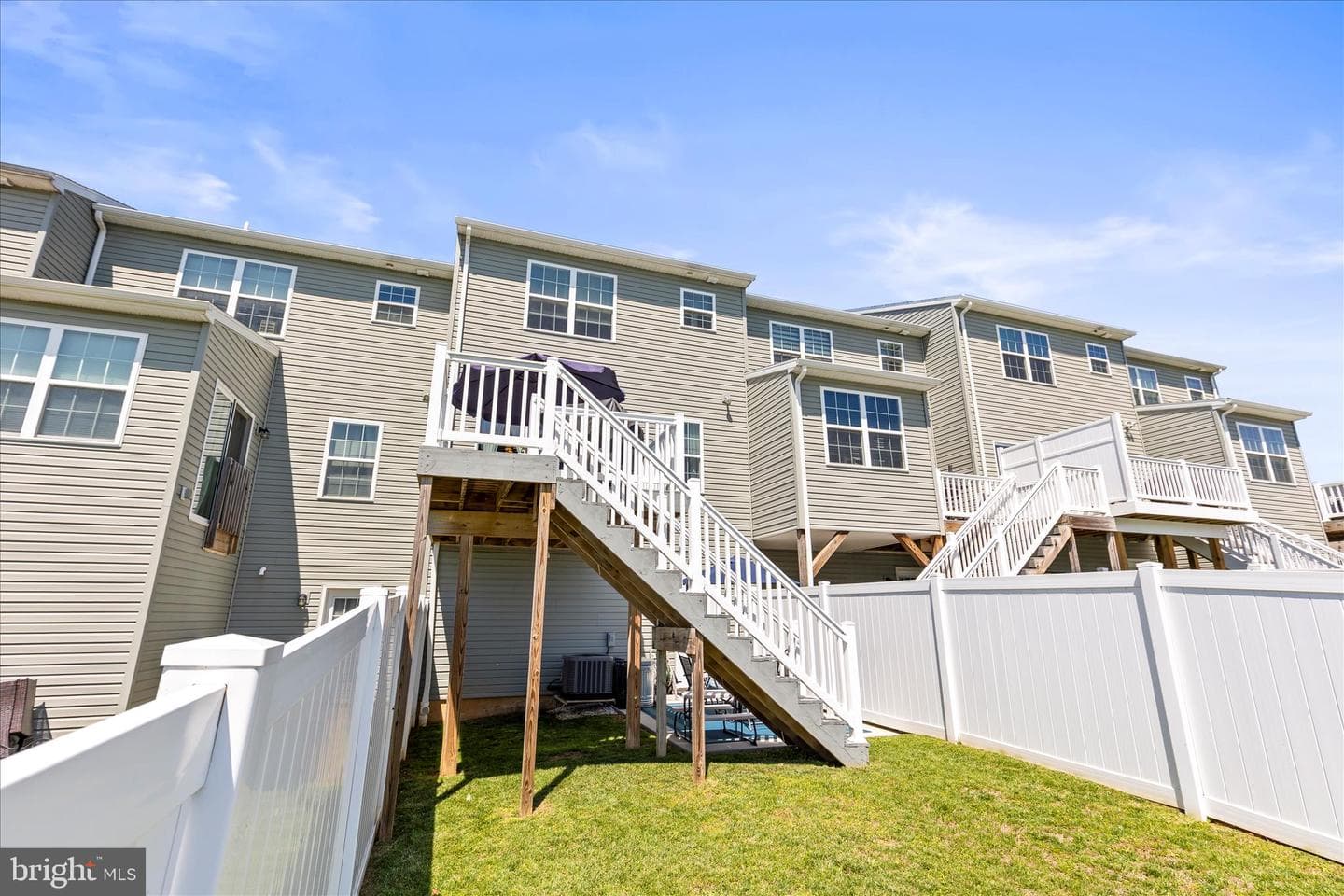 66 Ayrshire Drive photo 34