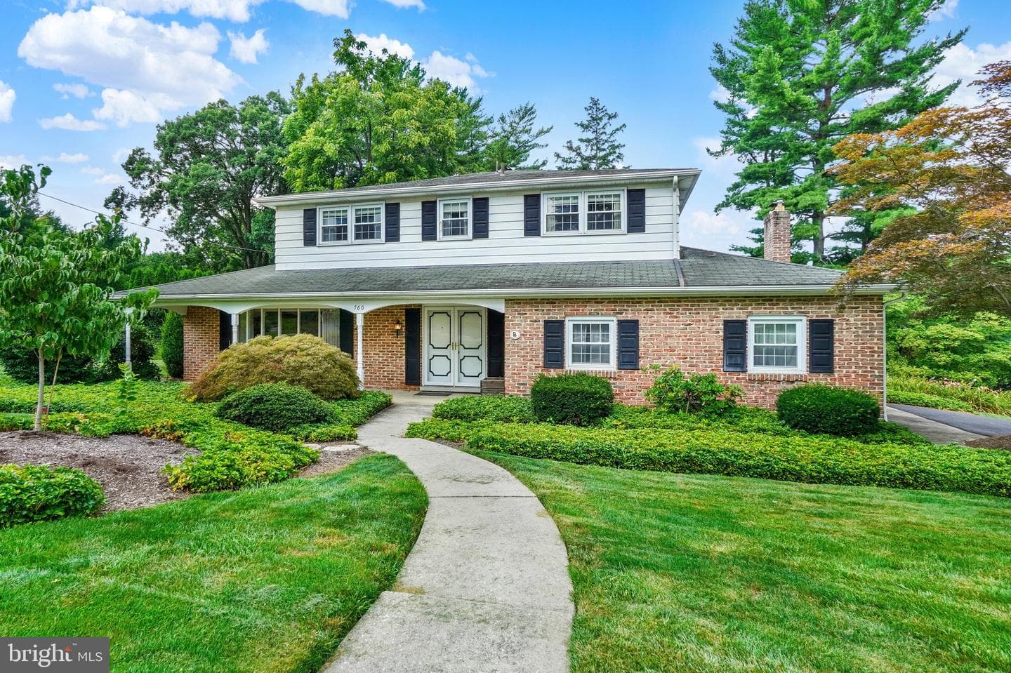 760 Pinehurst Road, York