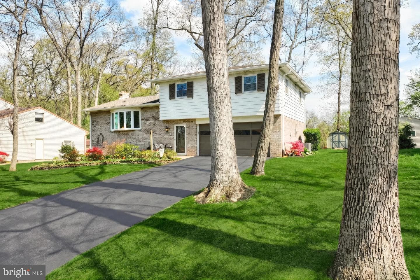 320 Holyoke Drive photo 2