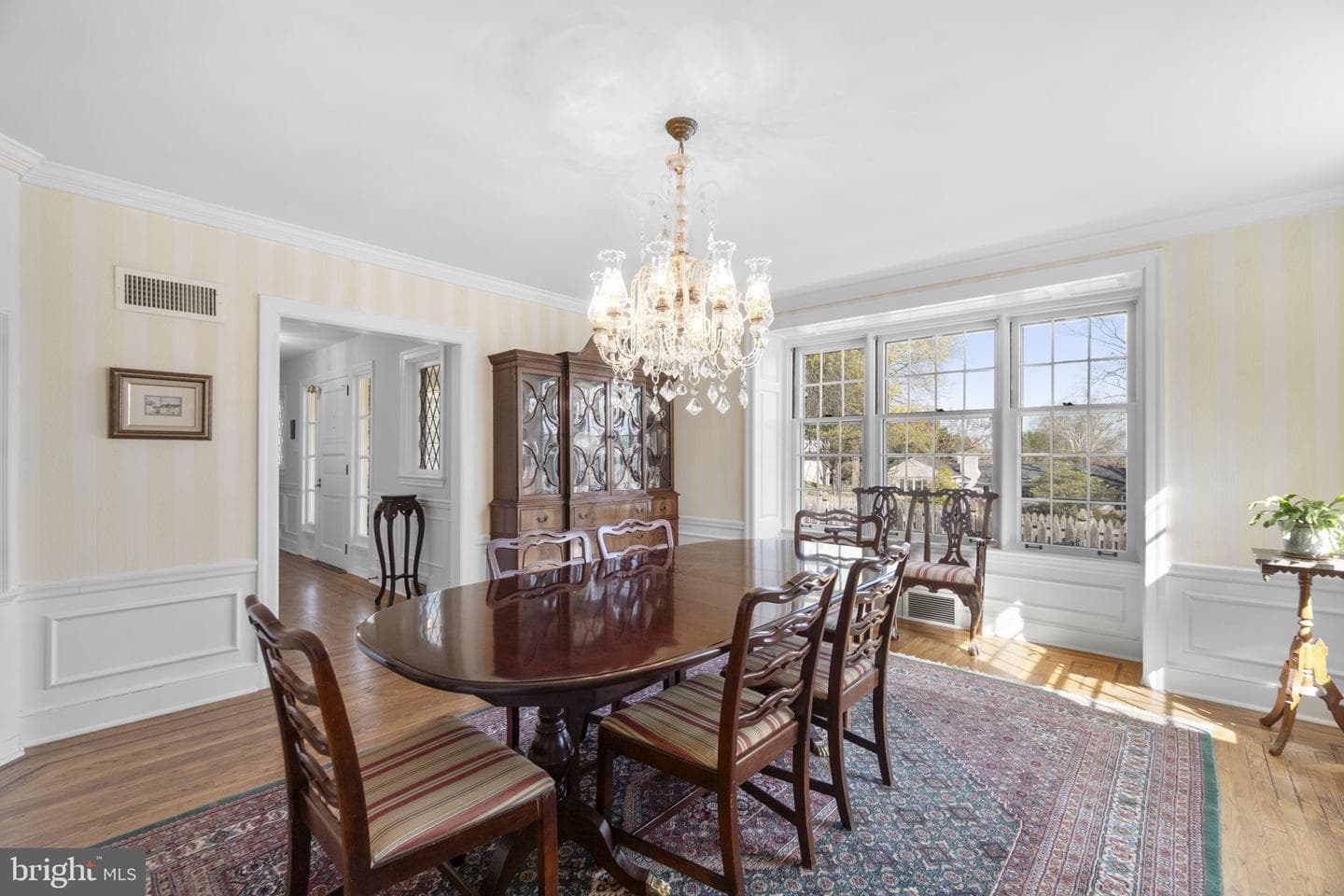 100 Edgewood Drive photo 14