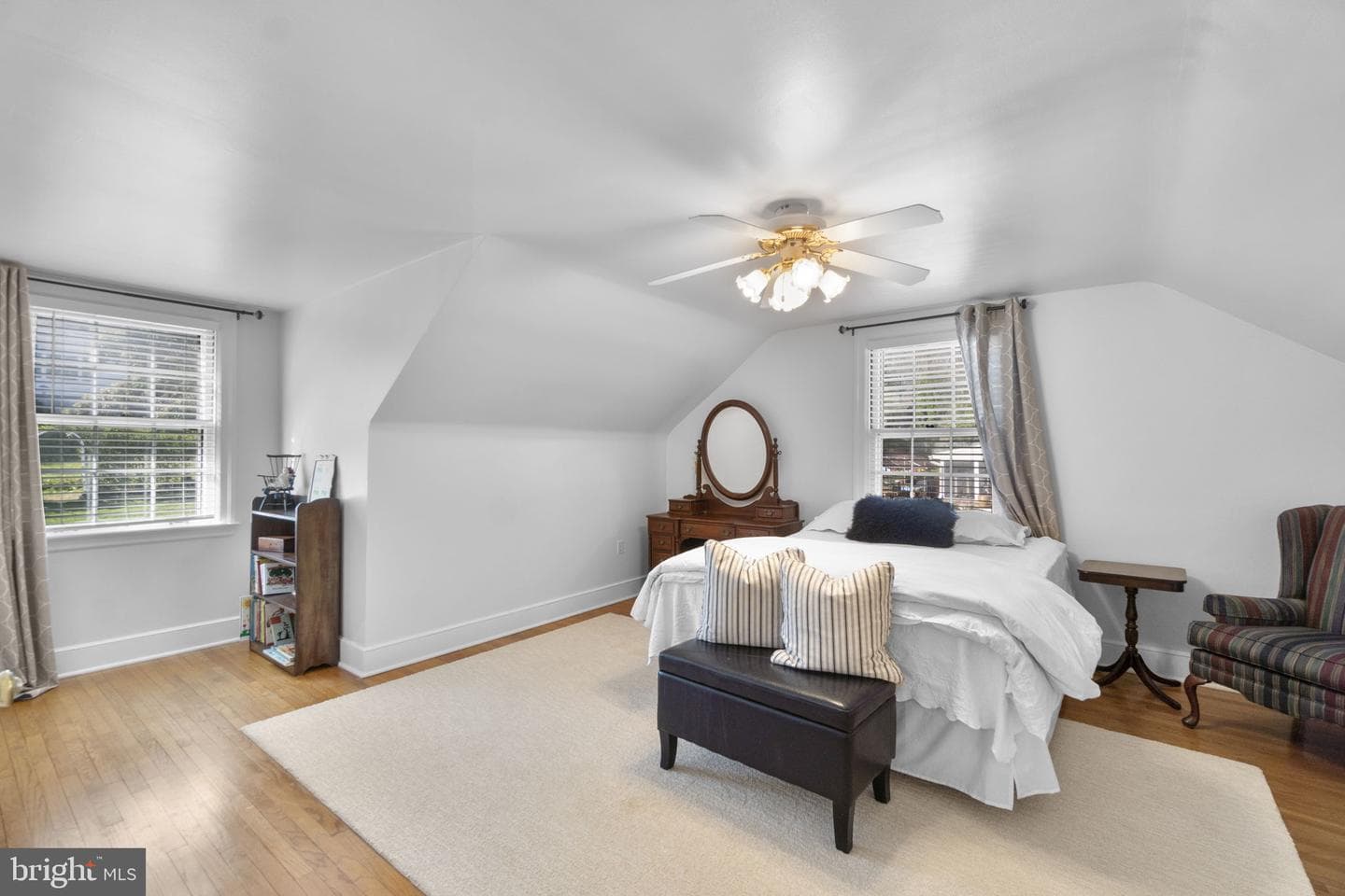 100 Edgewood Drive photo 30