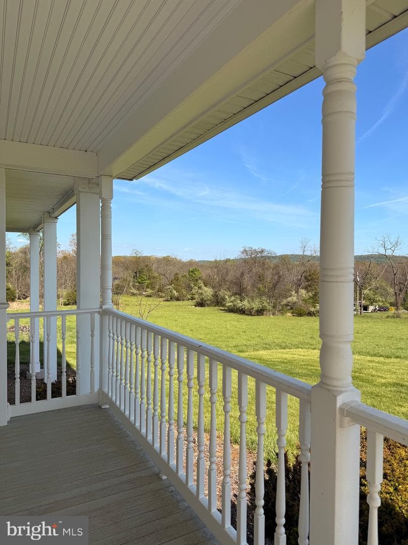 120 N Winding Road photo 20