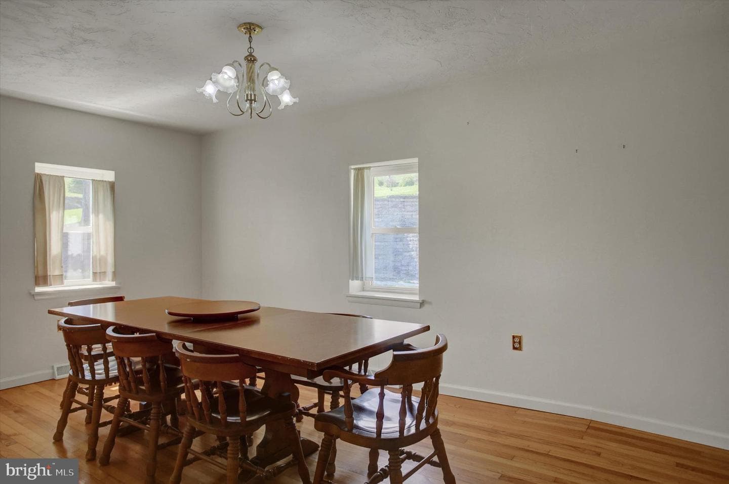 120 N Winding Road photo 24