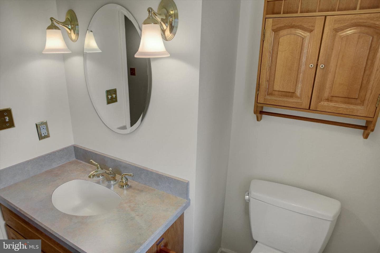 120 N Winding Road photo 33