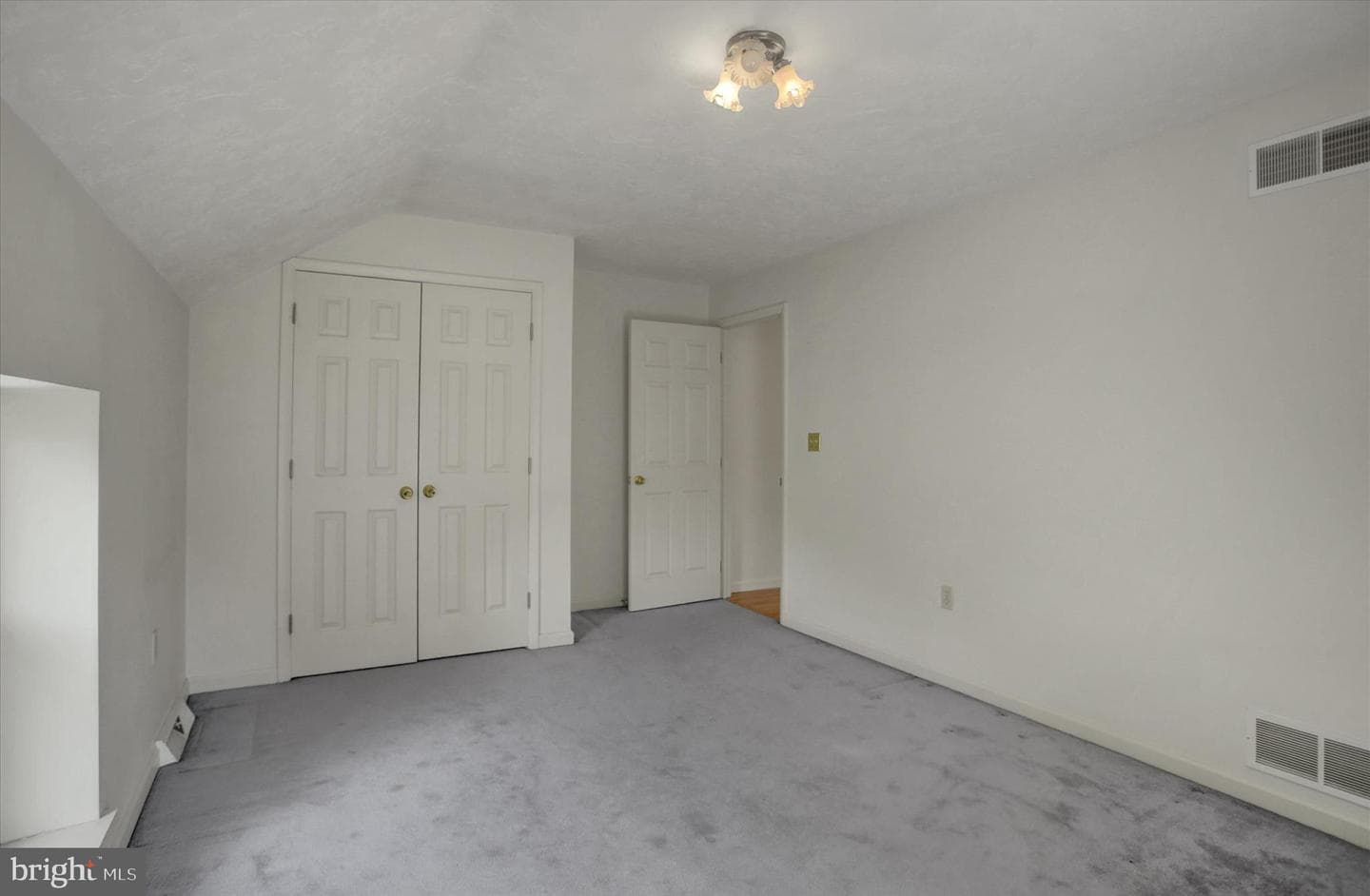 120 N Winding Road photo 41
