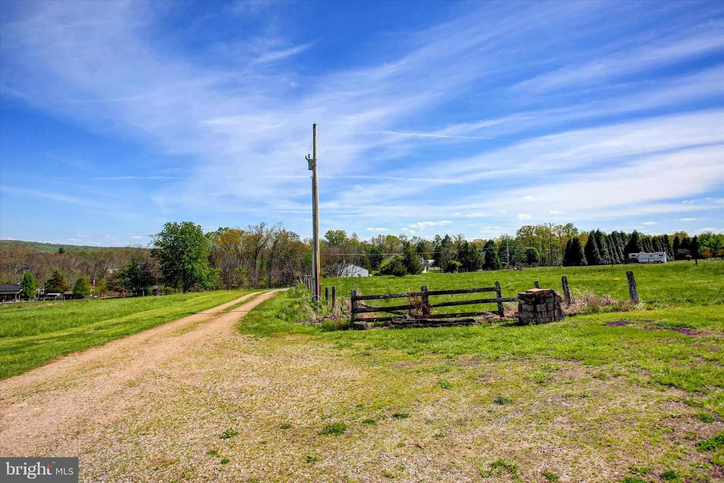 120 N Winding Road photo 44