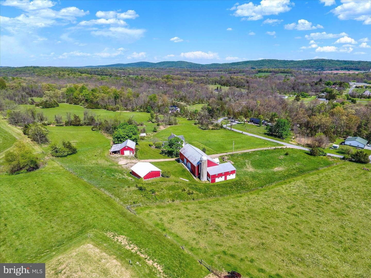 120 N Winding Road photo 64