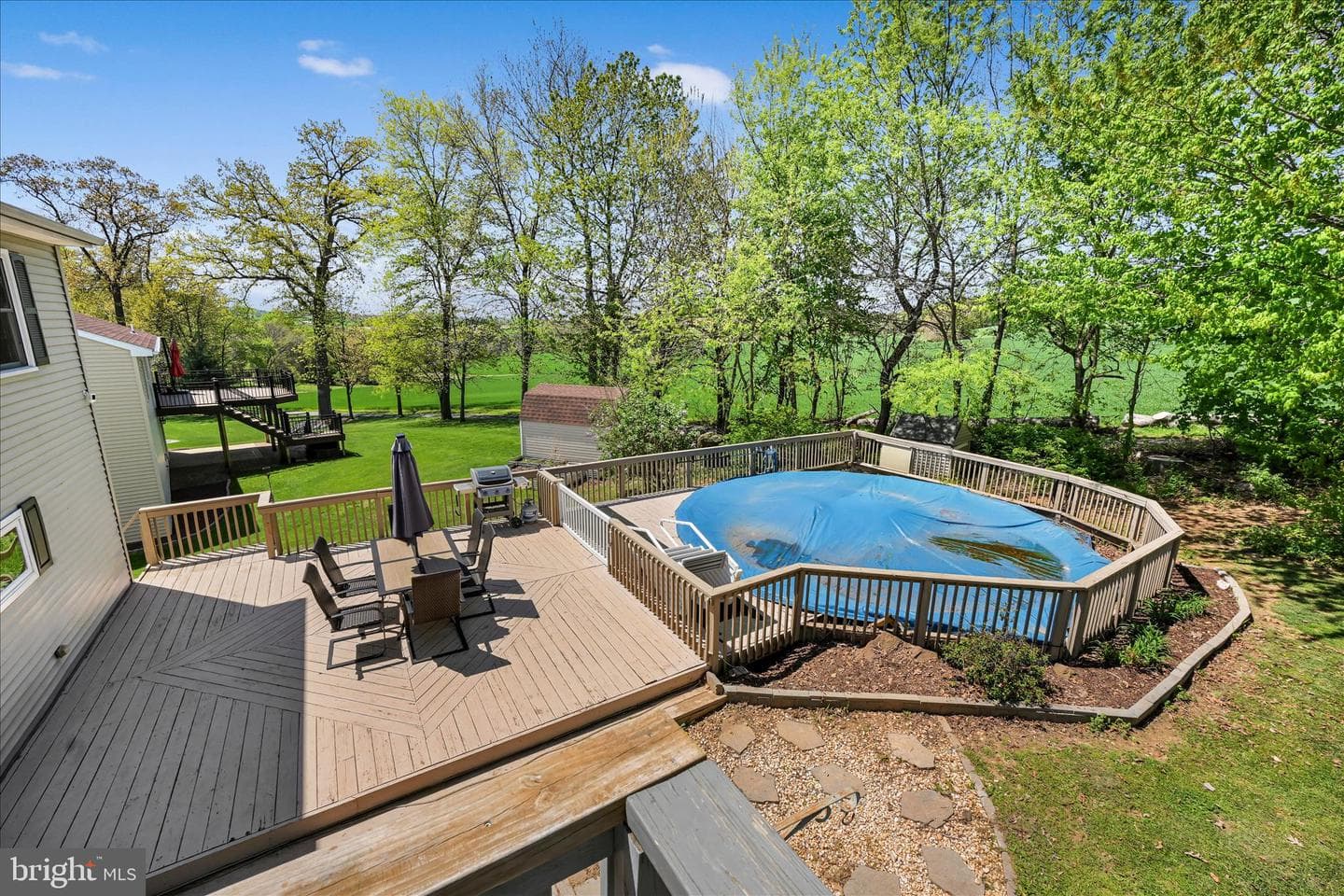 301 Larkin Drive photo 28