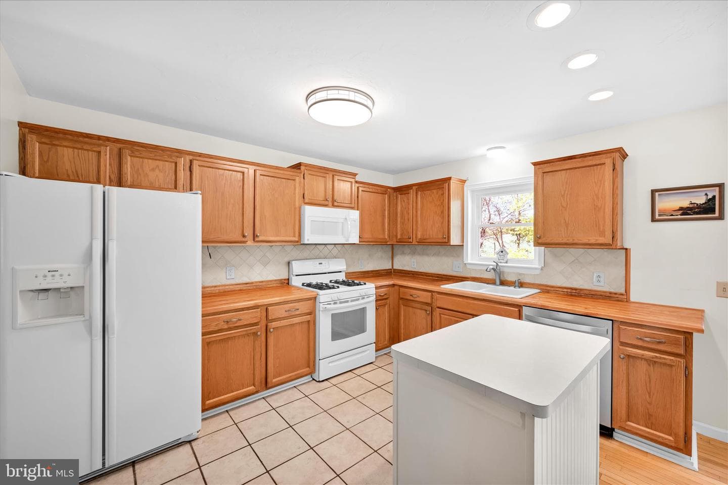 301 Larkin Drive photo 9