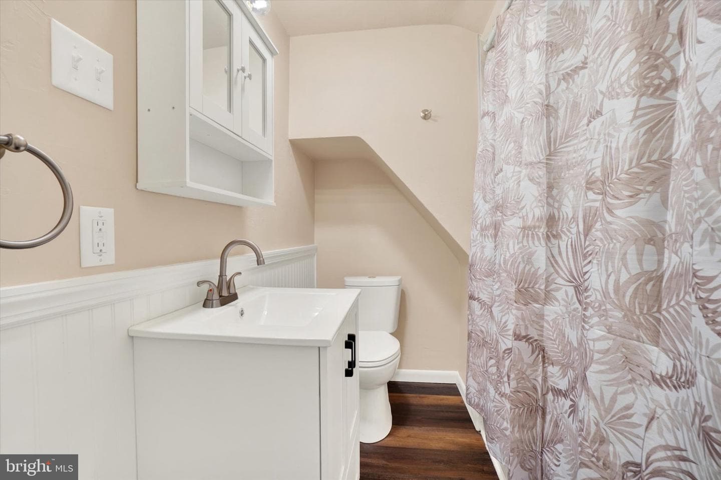 1229 W Poplar Street photo 3