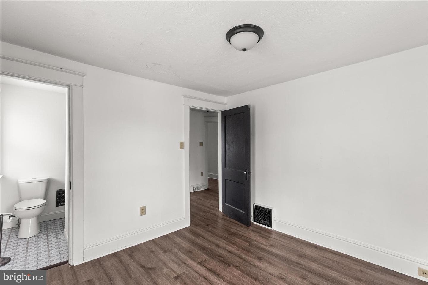 44 N Clinton Street photo 18