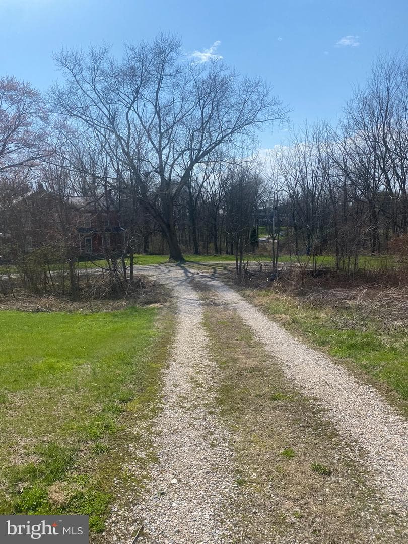 3230 Pebble Run Drive photo 12