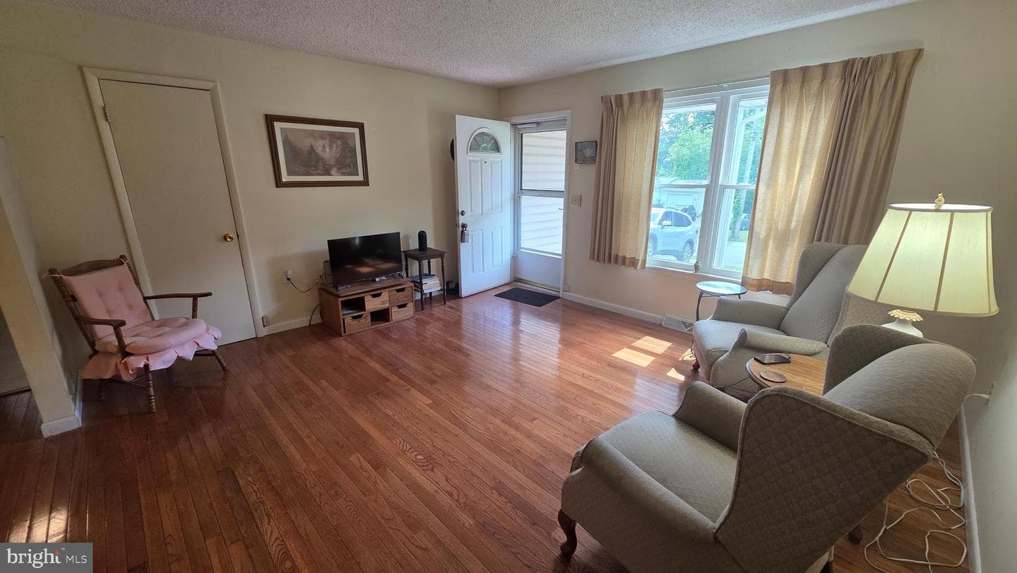 65 Vinton Drive photo 4