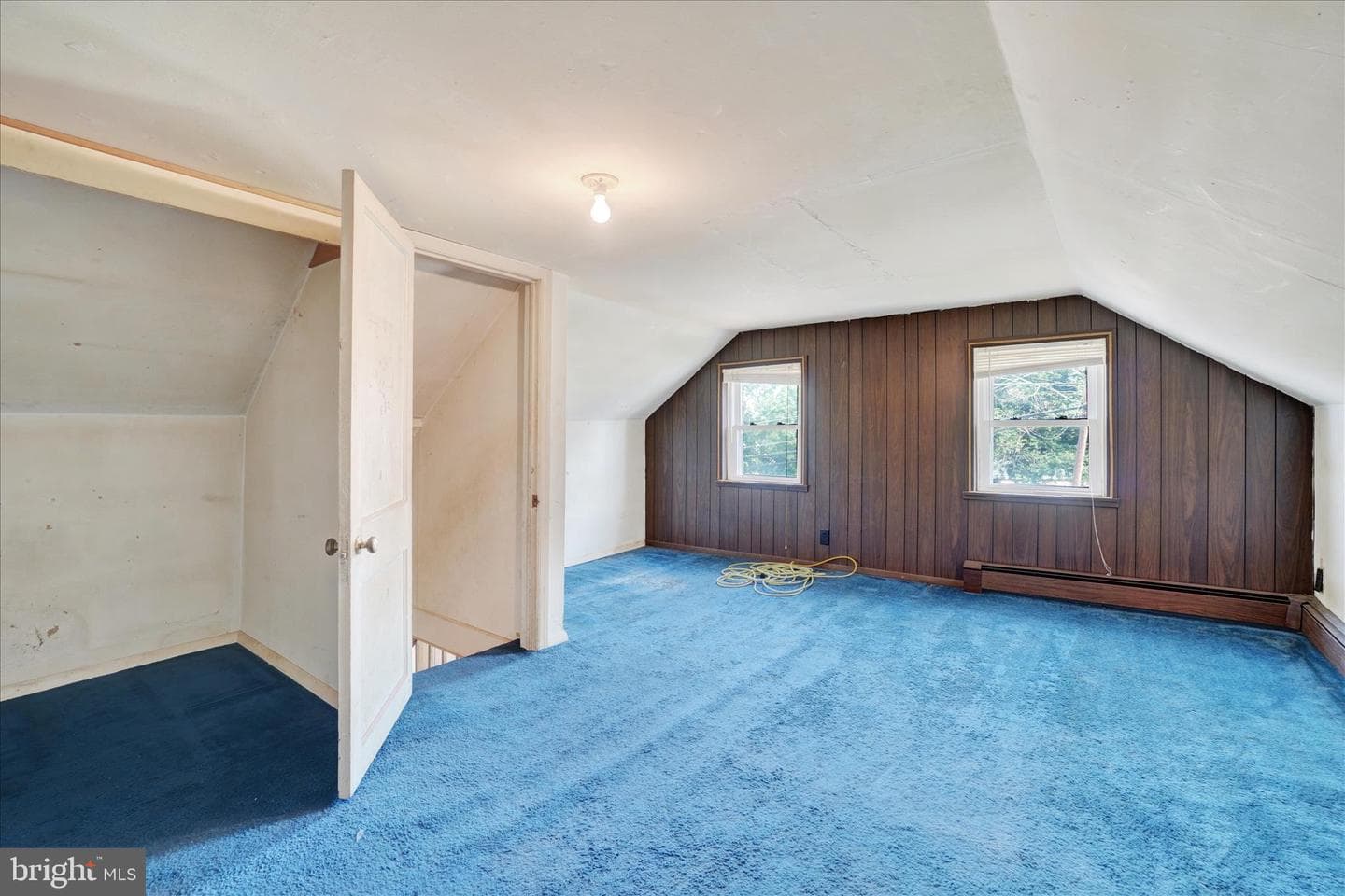 16 E Tolna Road photo 14
