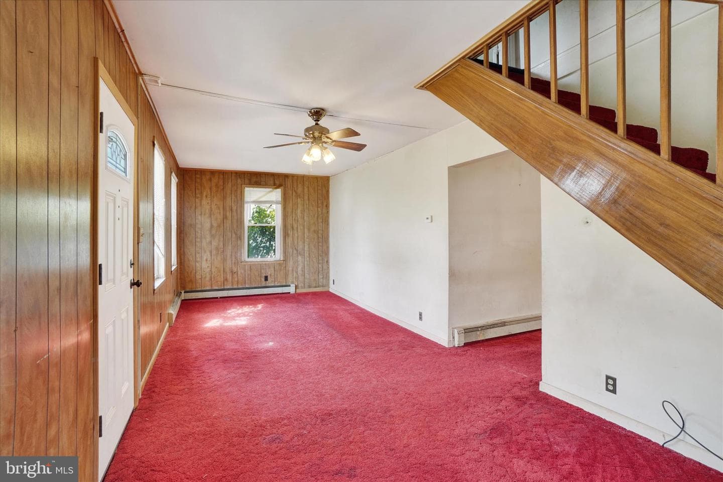 16 E Tolna Road photo 4