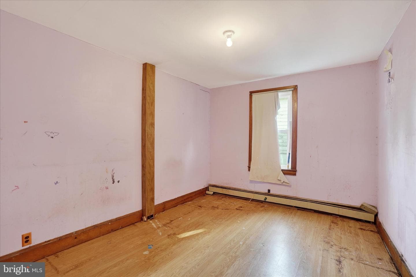 16 E Tolna Road photo 8