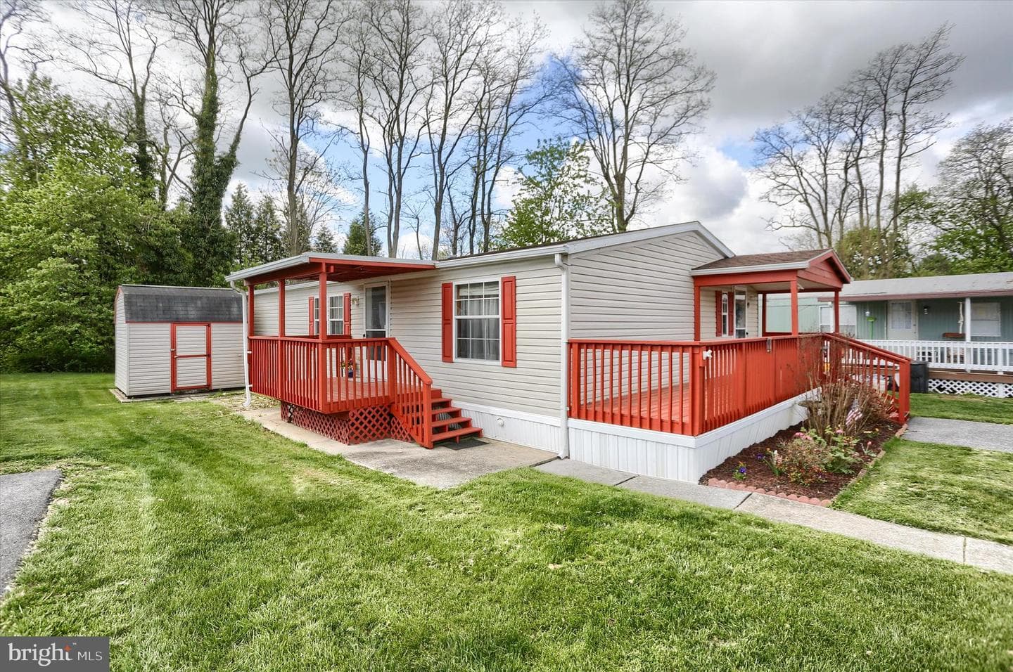 19 Beechwood Drive photo 32
