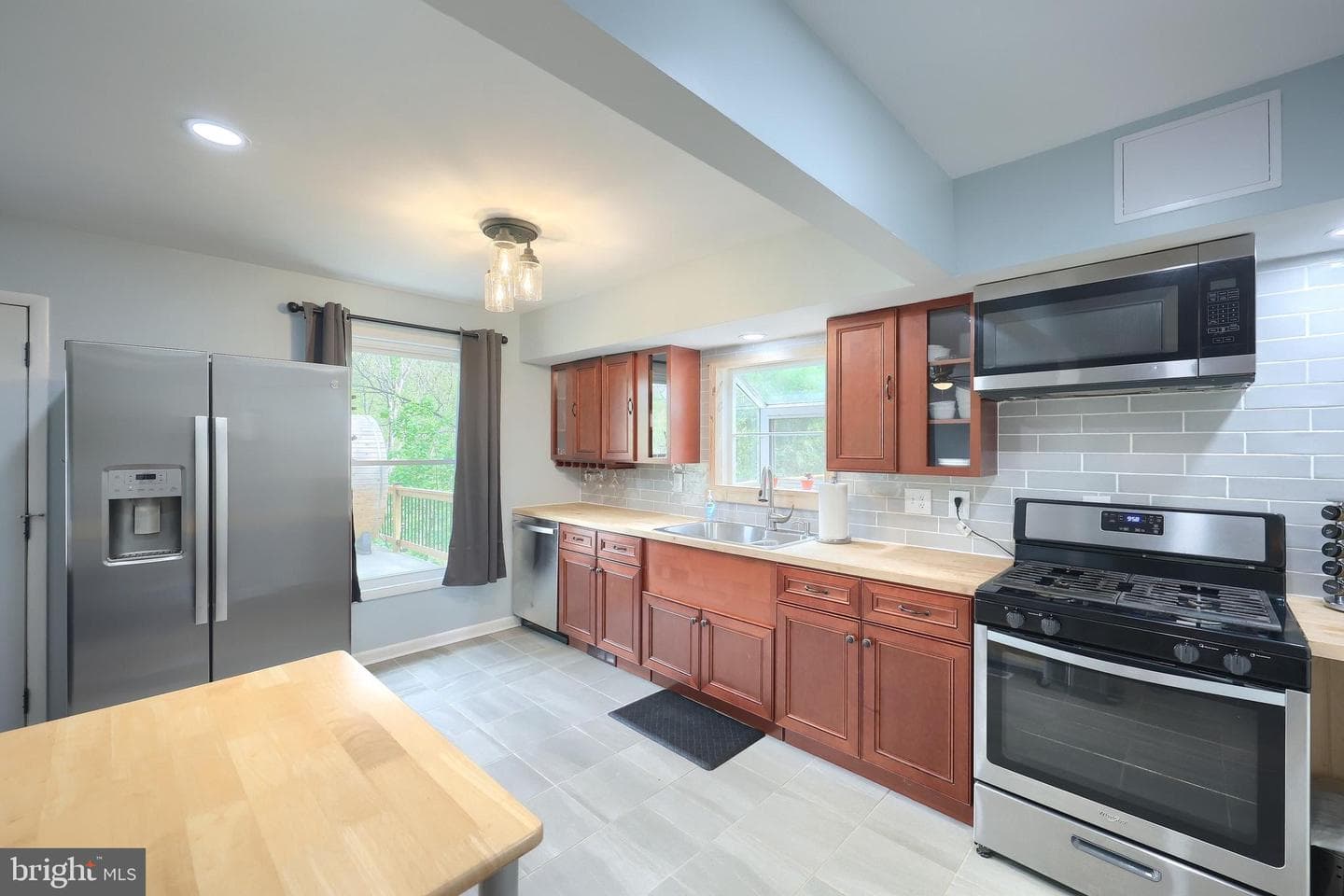 234 Hilltop Road photo 18