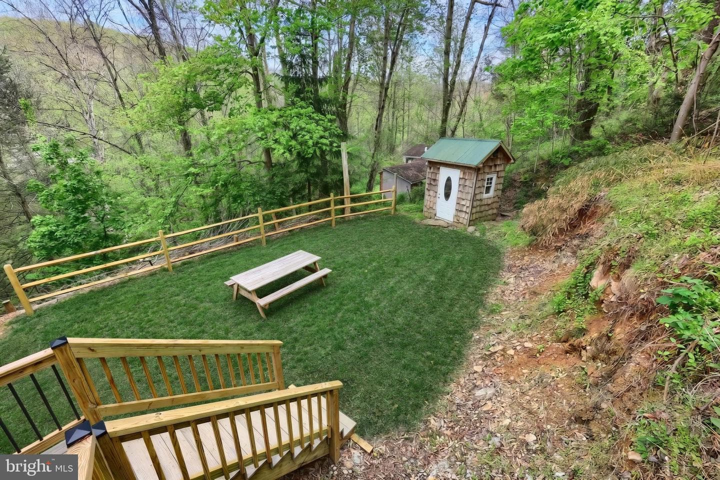 234 Hilltop Road photo 4