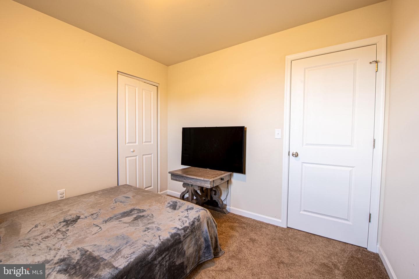 1090 Alder Court photo 21