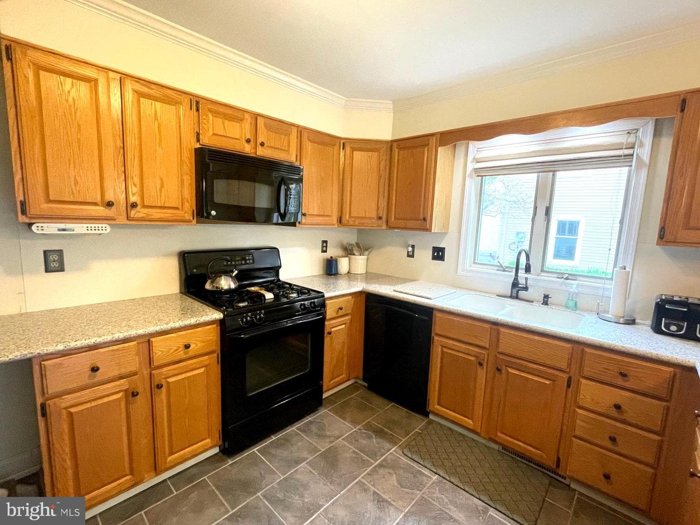 215 Steffie Drive photo 10