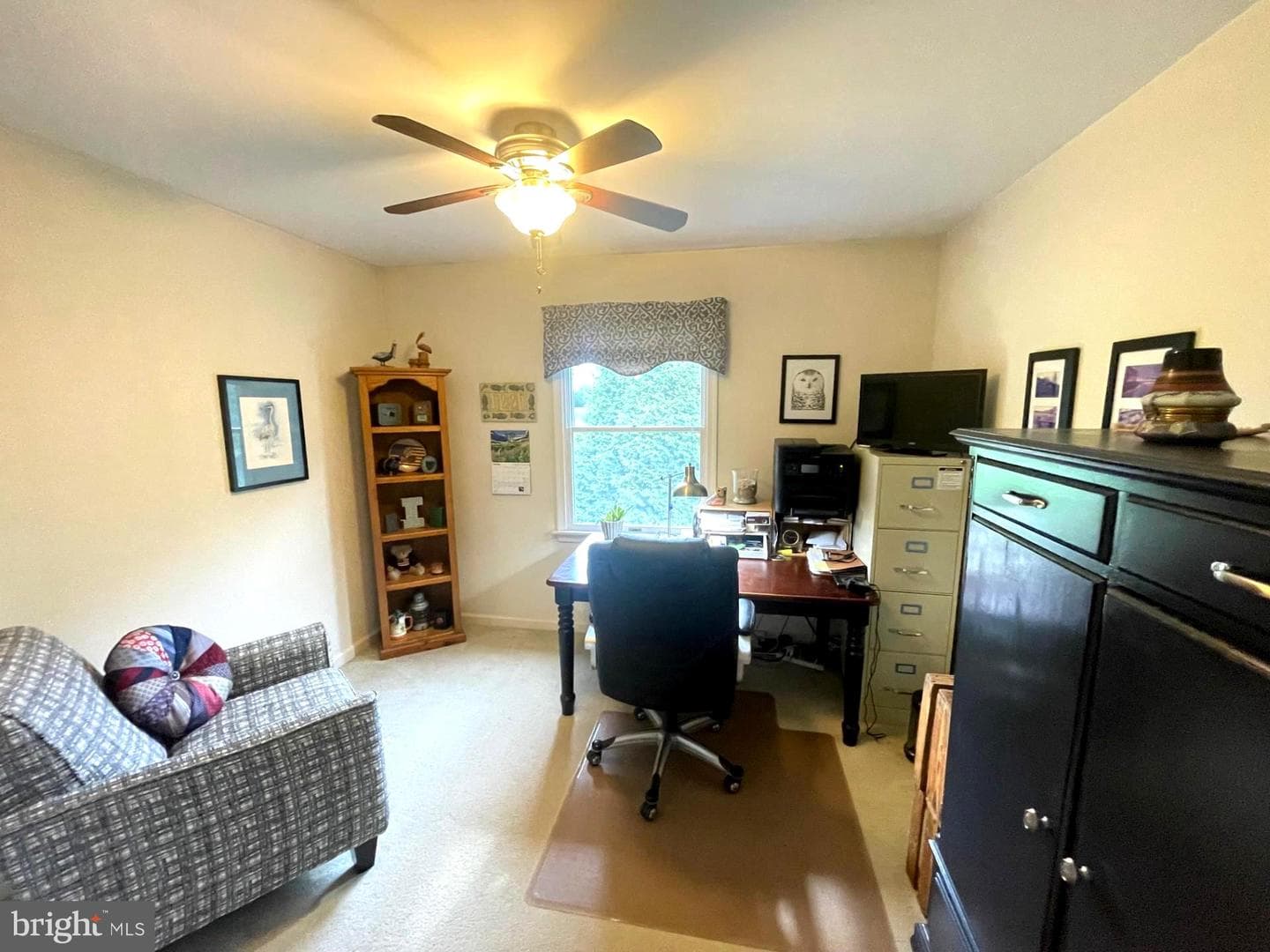 215 Steffie Drive photo 32