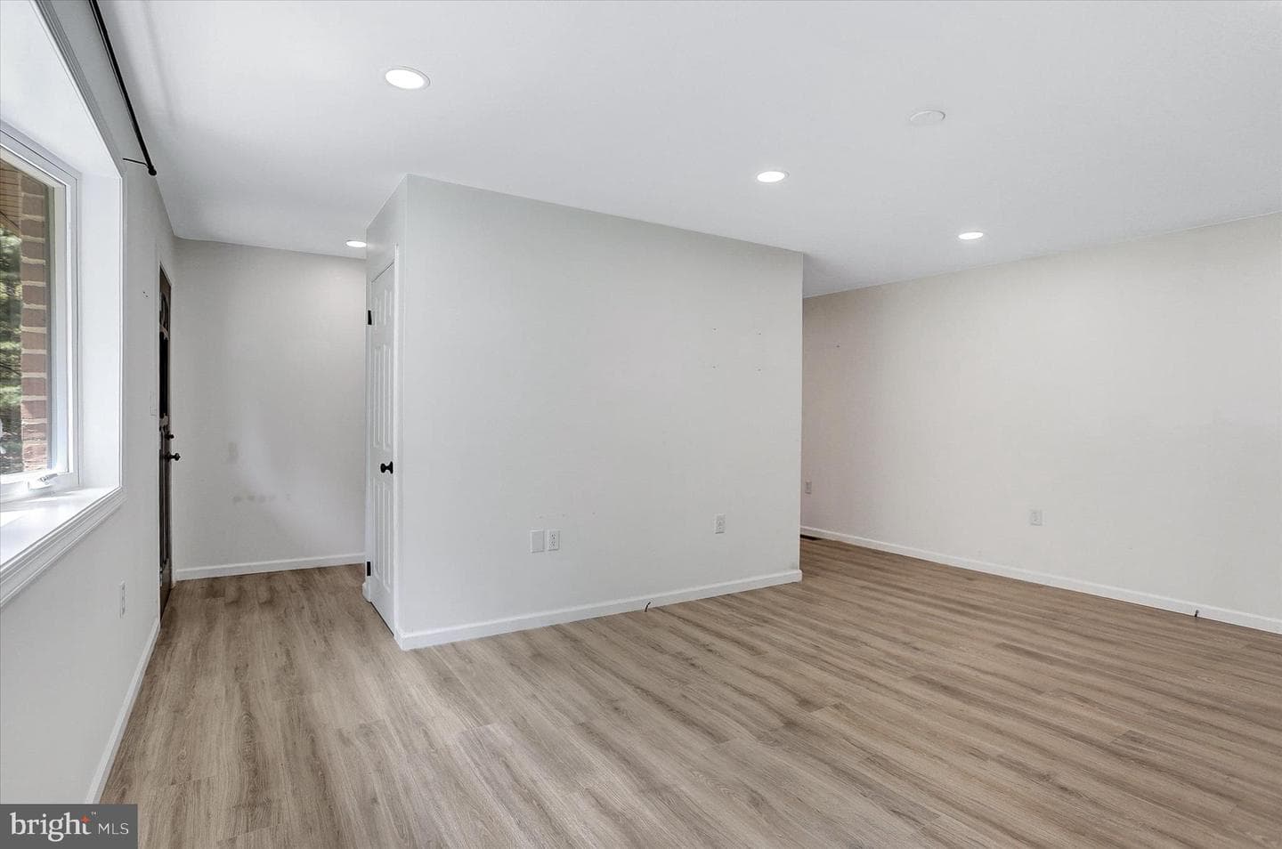 680 Lynes Road photo 10