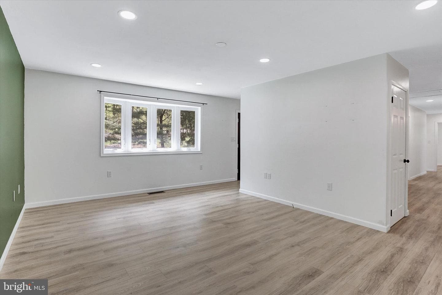 680 Lynes Road photo 12