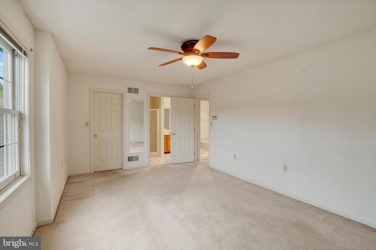 56 Jean Lo Way photo 19