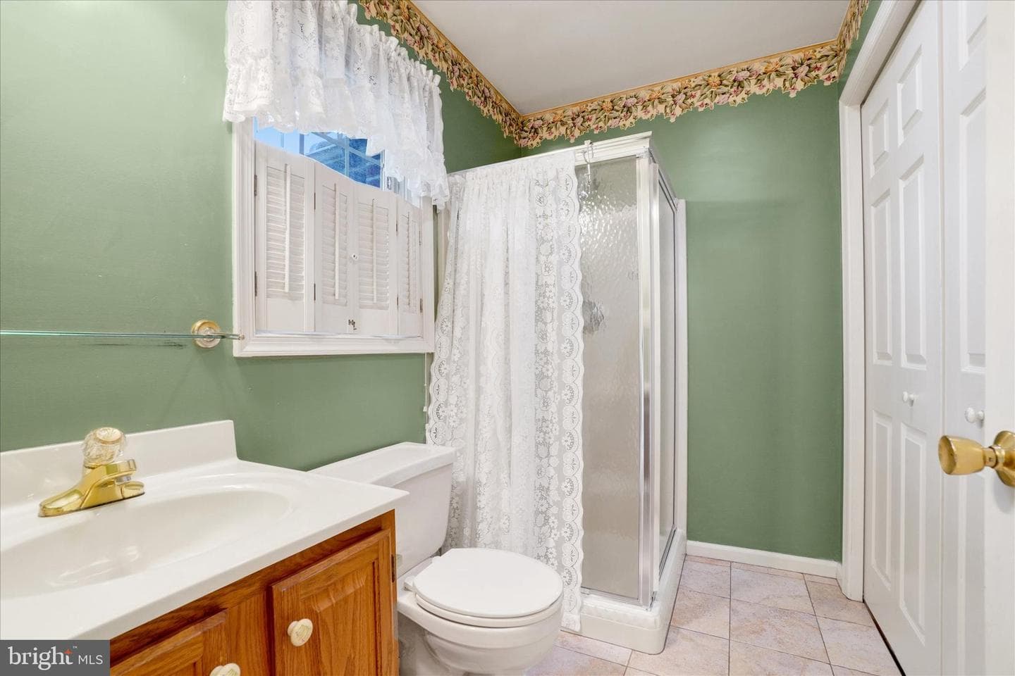 56 Jean Lo Way photo 5