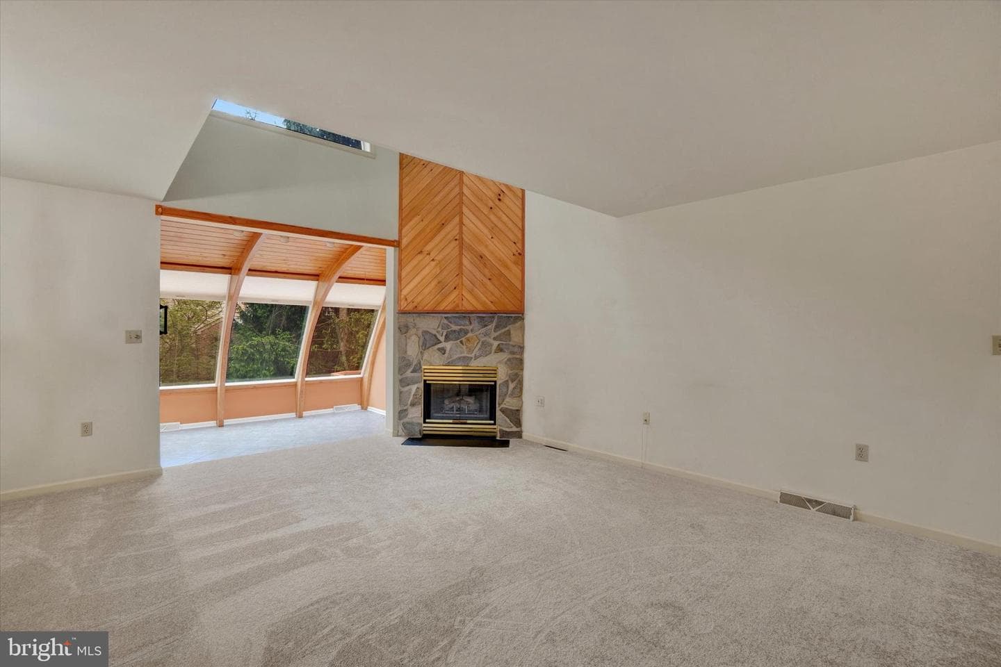 56 Jean Lo Way photo 8