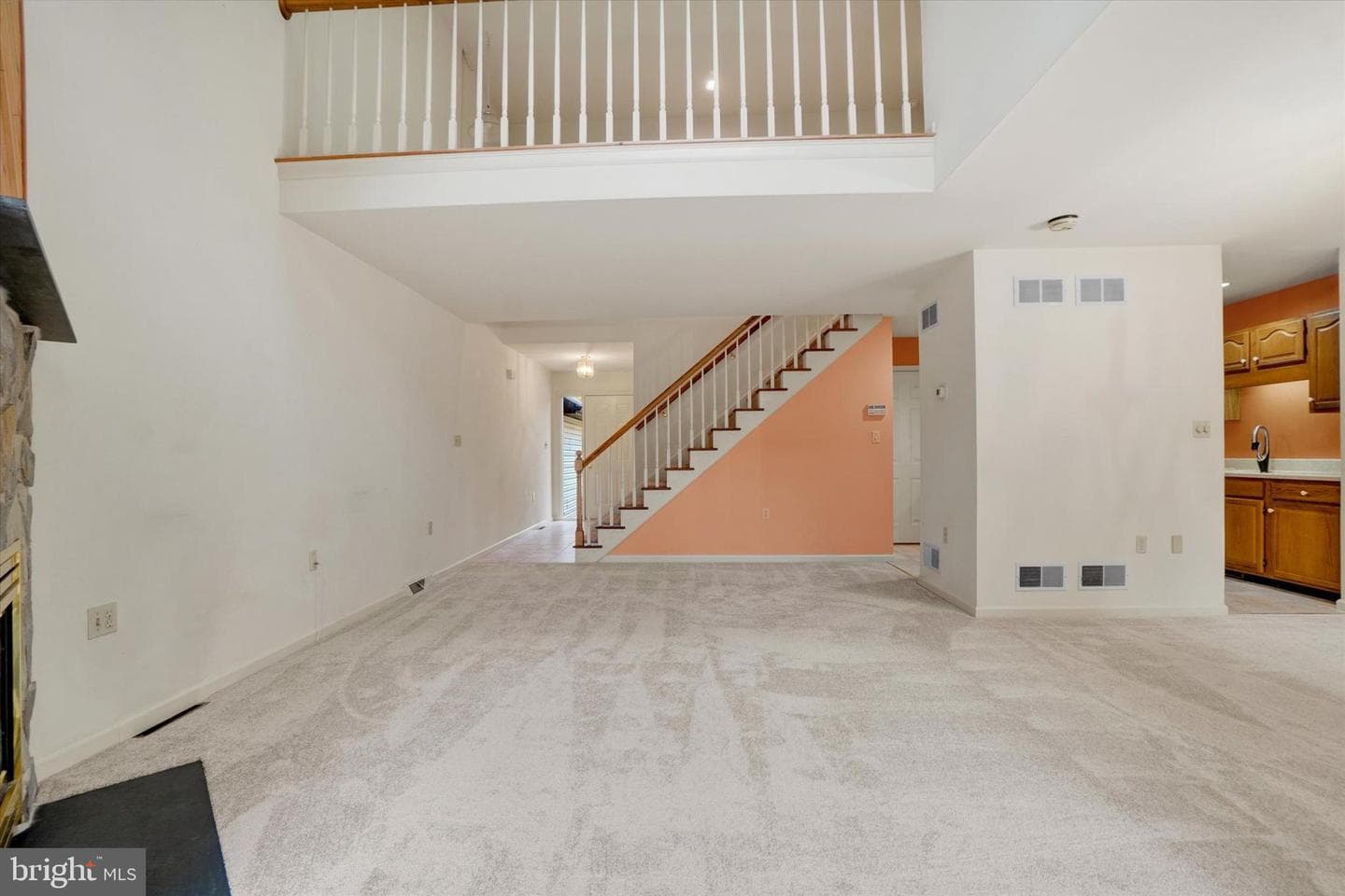 56 Jean Lo Way photo 9