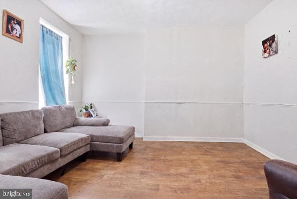 47 E South Street photo 4