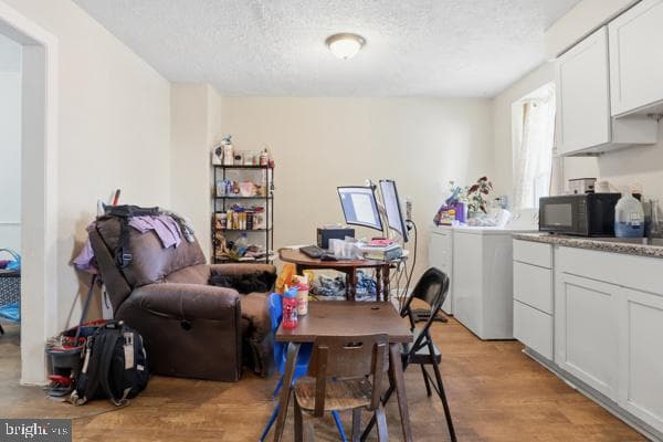 47 E South Street photo 8
