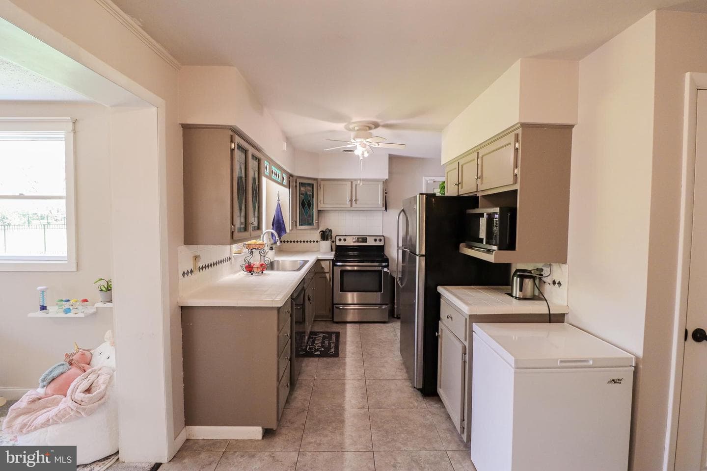 2777 Roosevelt Avenue photo 19