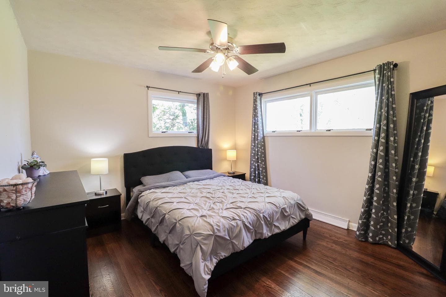 2777 Roosevelt Avenue photo 21