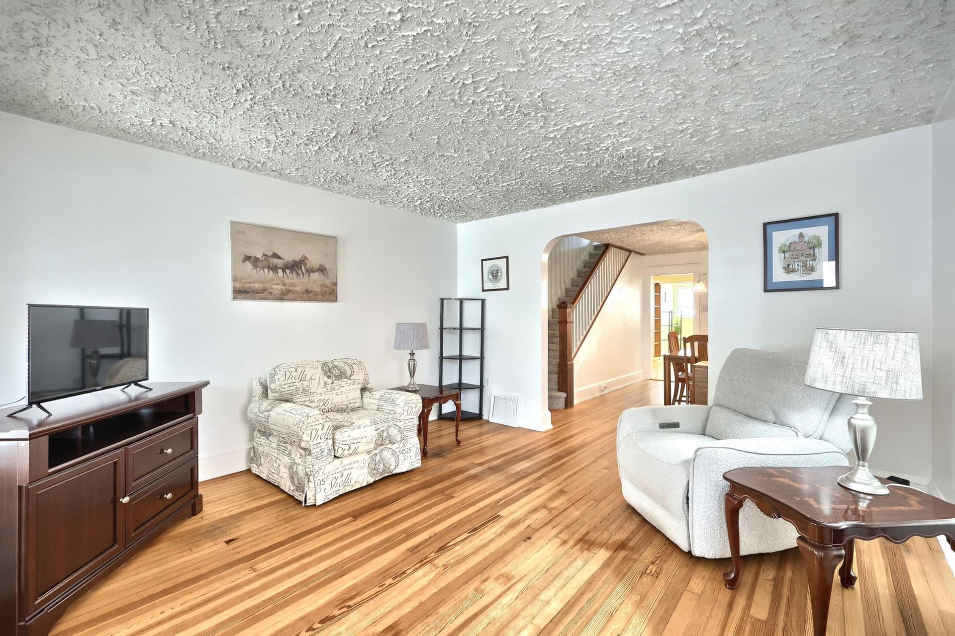 1616 W Philadelphia Street photo 11