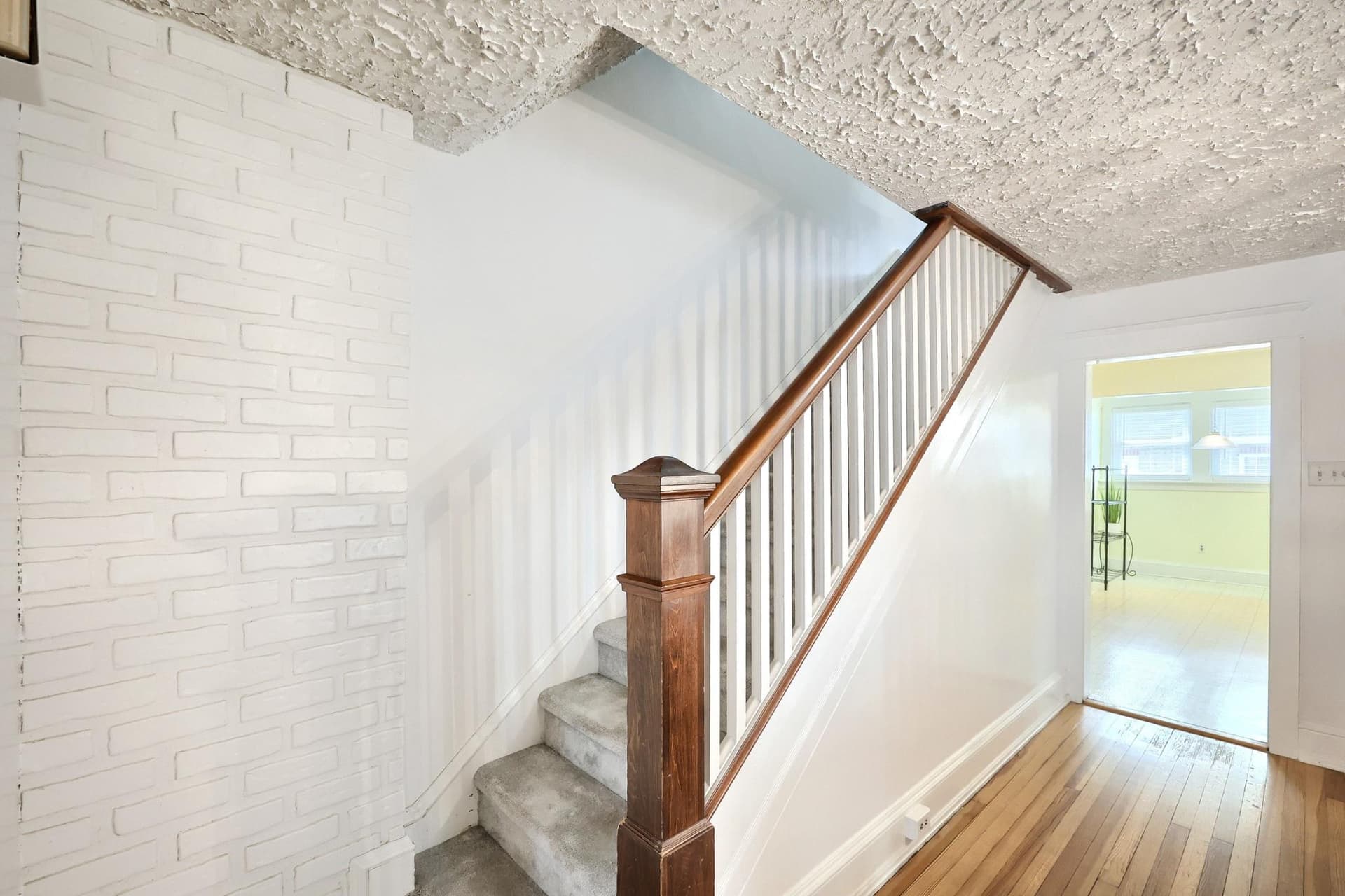 1616 W Philadelphia Street photo 14