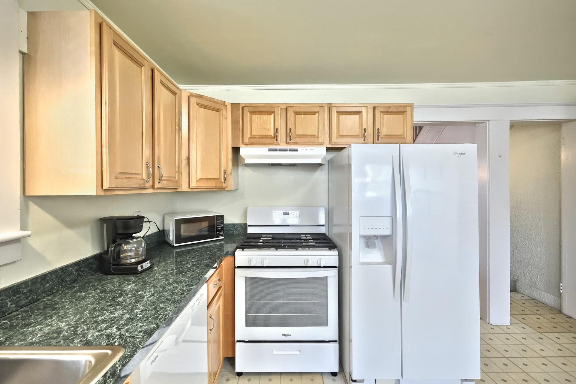 1616 W Philadelphia Street photo 20