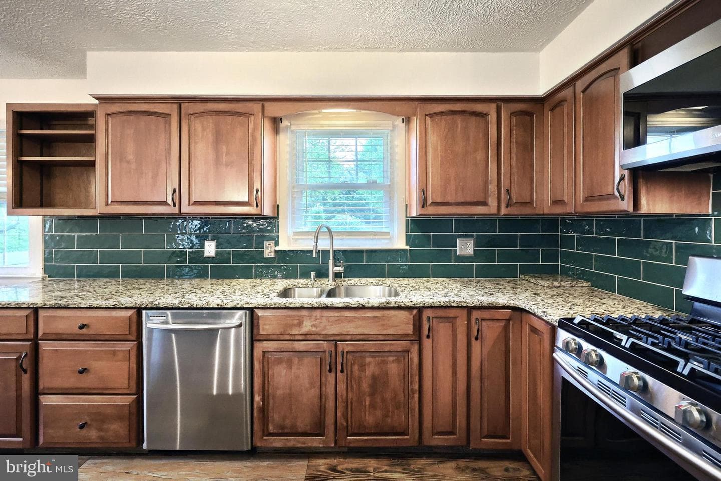 2505 Hepplewhite Drive photo 24