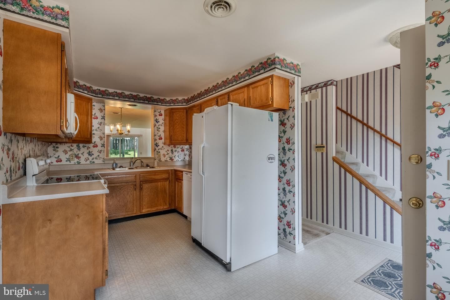 305 Stonegate Road photo 10