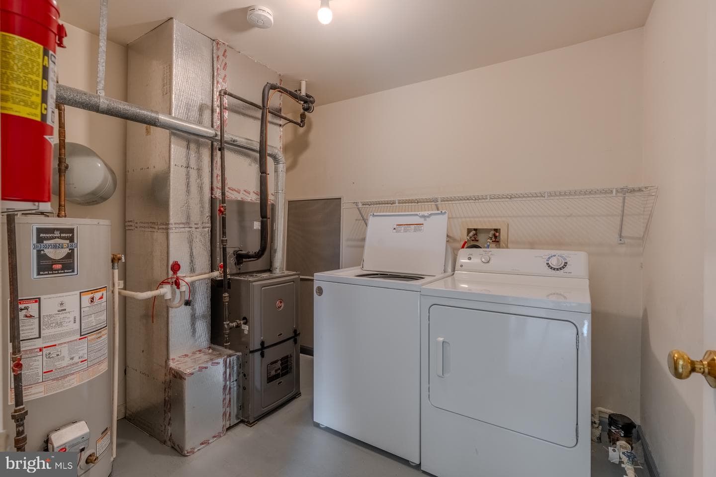 305 Stonegate Road photo 13