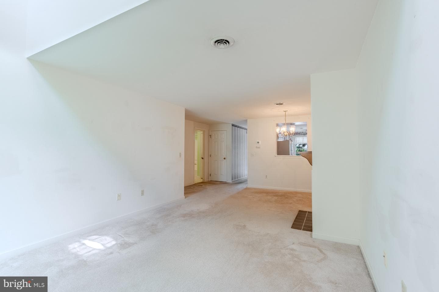 305 Stonegate Road photo 16