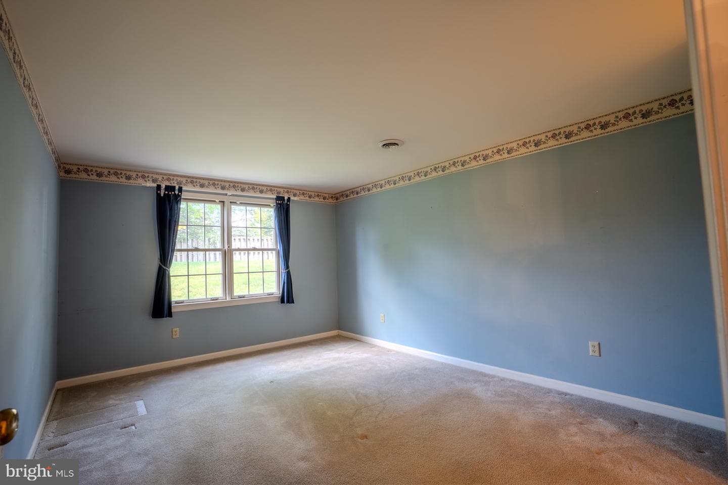 305 Stonegate Road photo 18