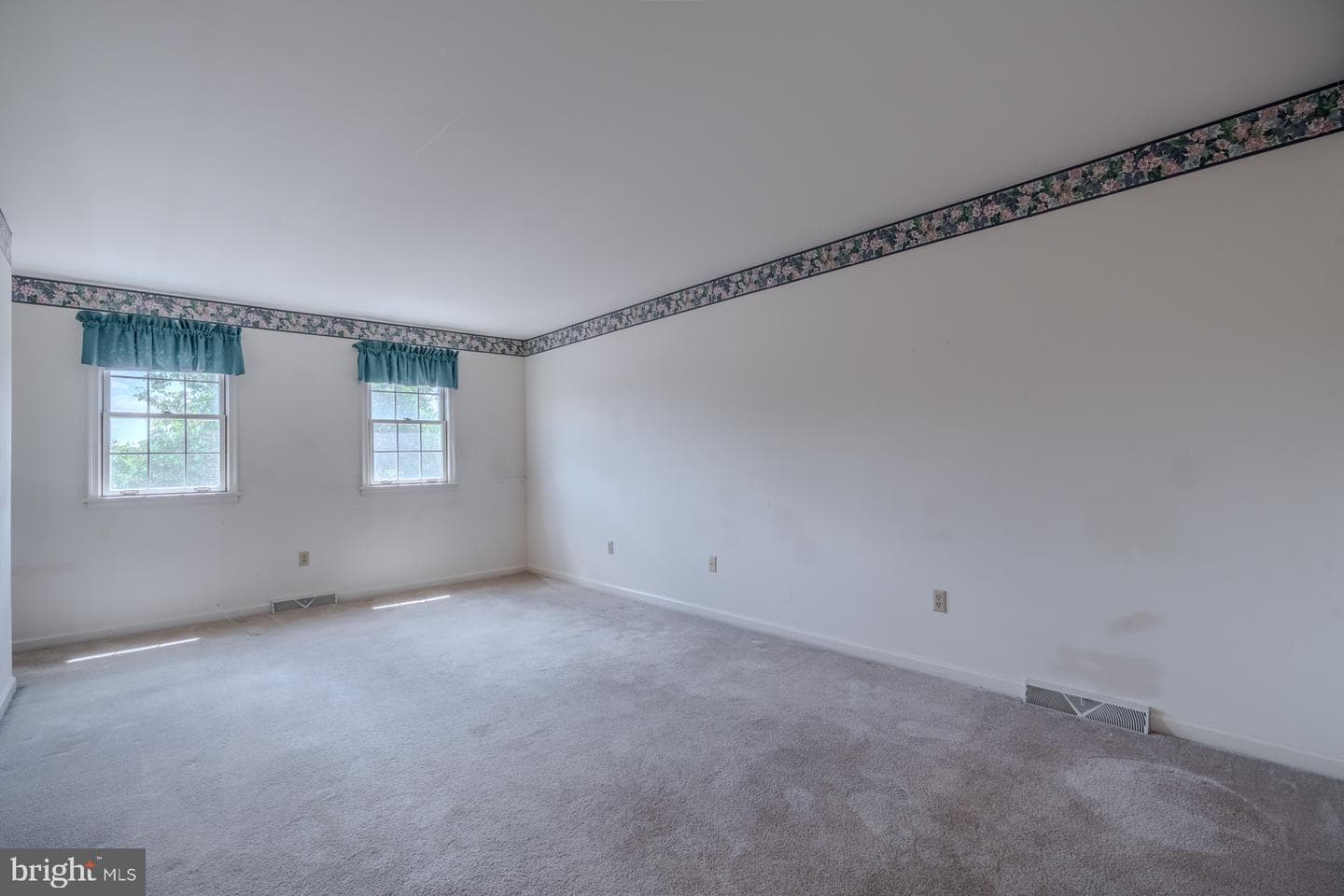 305 Stonegate Road photo 31
