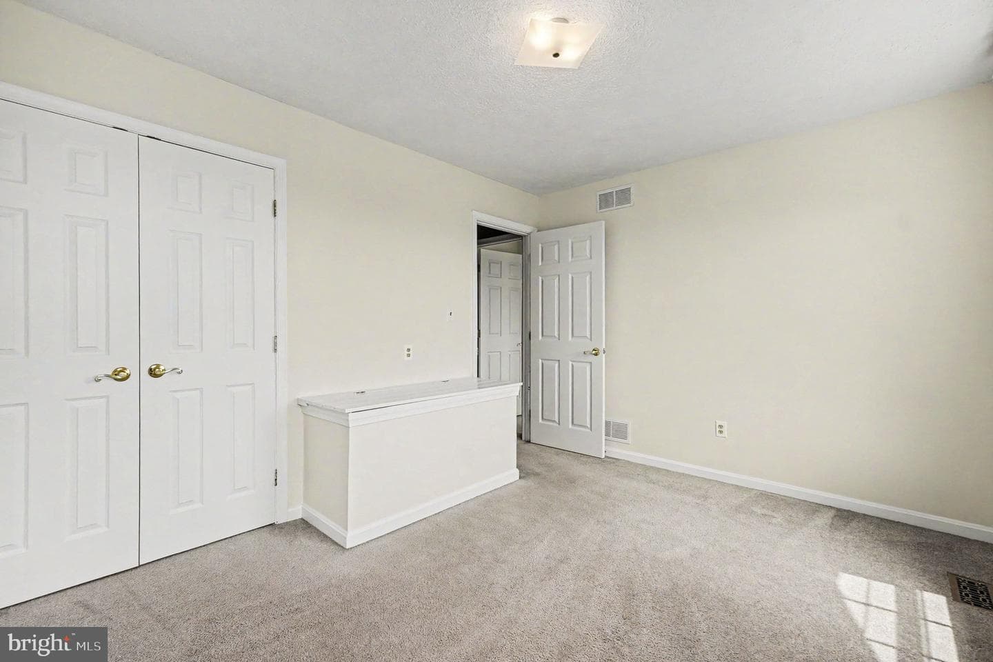 913 Bridgeton Road photo 37