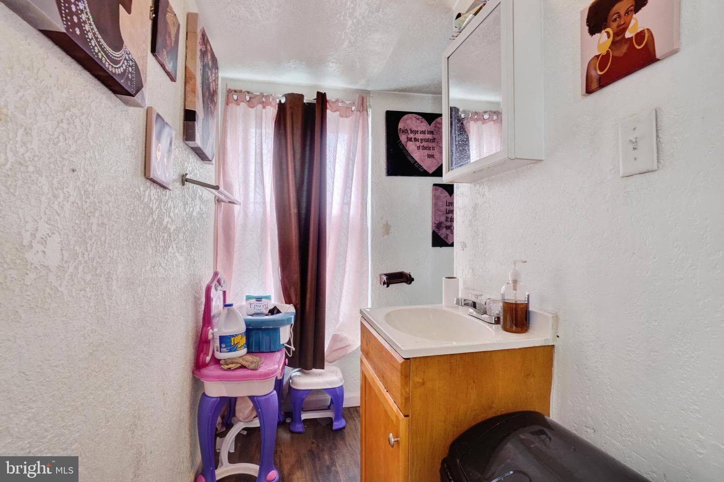 729 E Clarke Avenue photo 11
